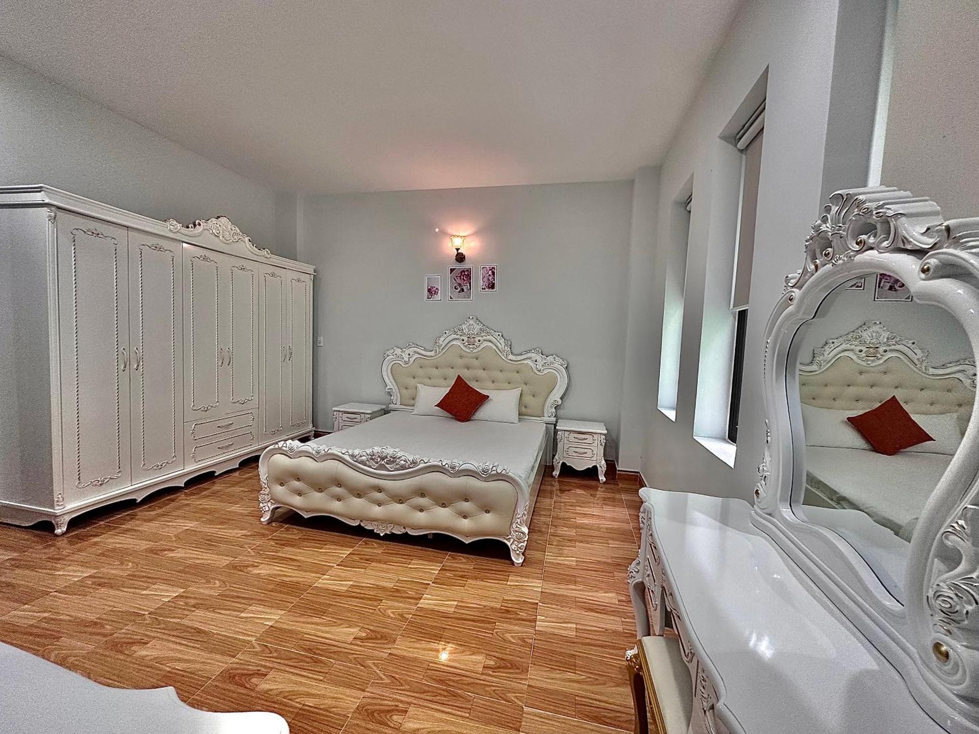 Royal Homestay Туй Хоа Екстериор снимка