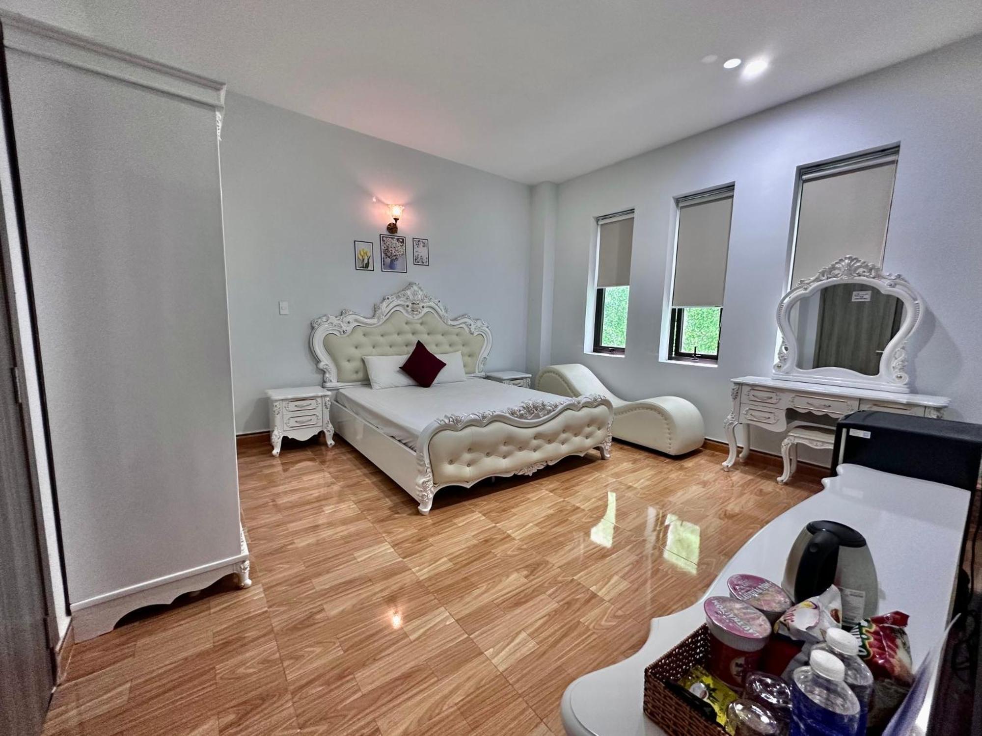 Royal Homestay Туй Хоа Екстериор снимка