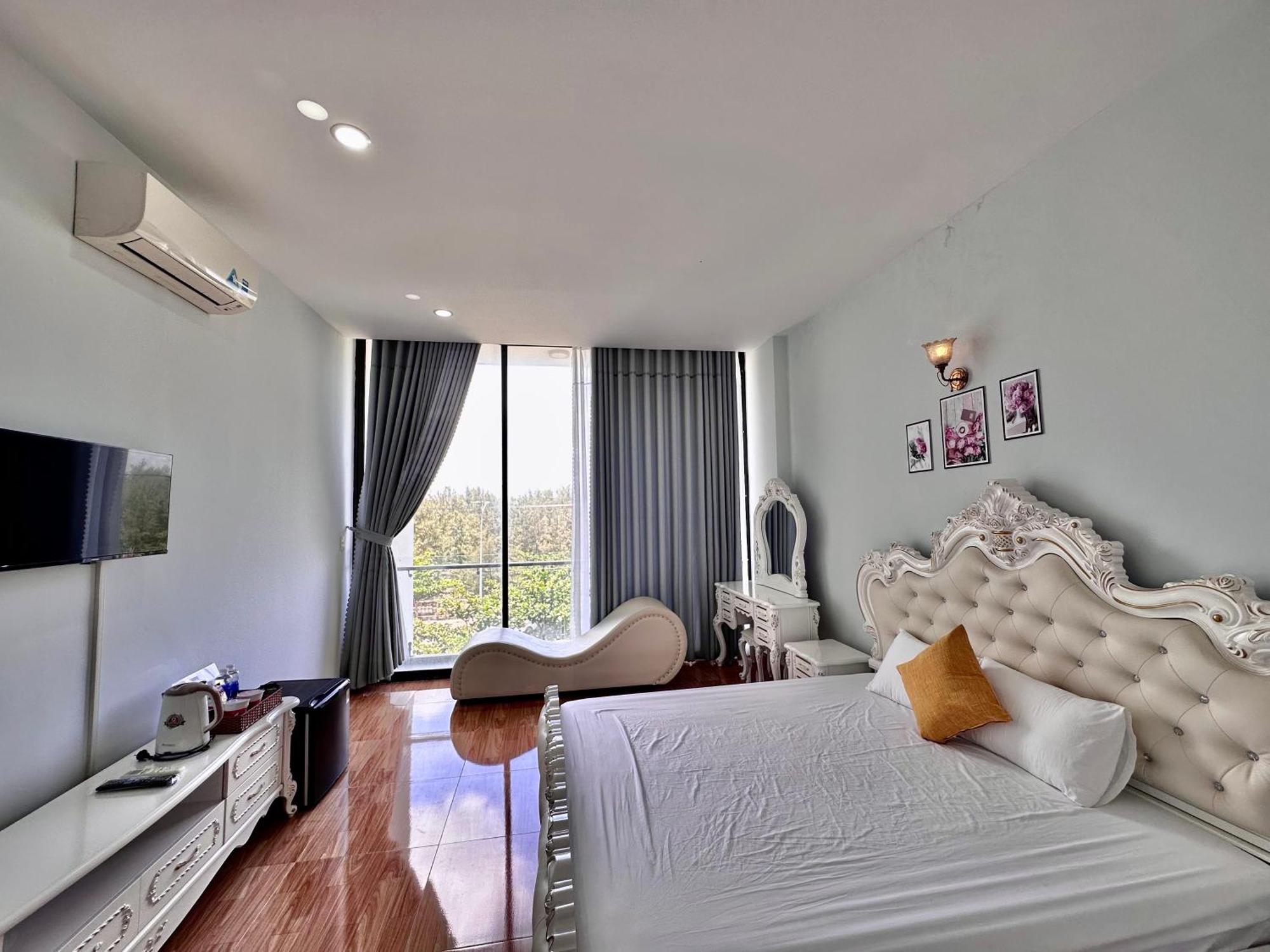 Royal Homestay Туй Хоа Екстериор снимка